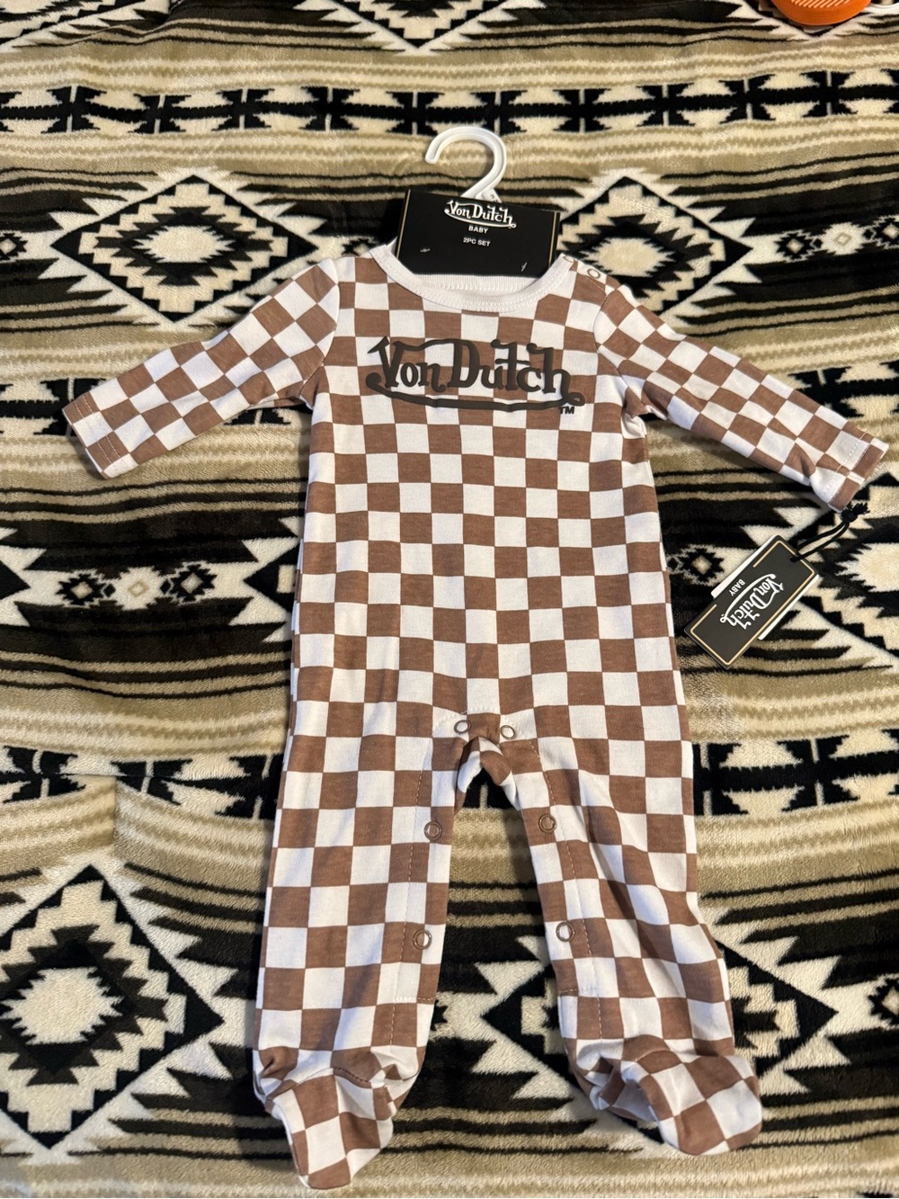 Von Dutch checkered sleeper 3m